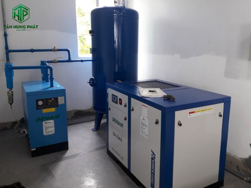Máy nén khí trục vít 15HP là máy nén khí công nghiệp sử dụng công nghệ nén trục vít, được trang bị động cơ có công suất 15 mã lực (HP)