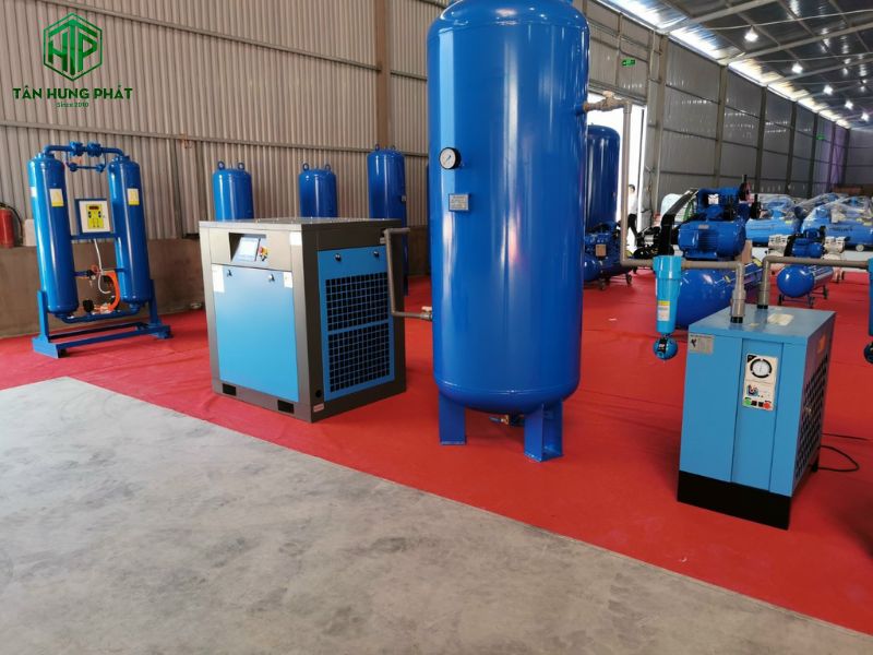 Giá máy sấy khí phụ thuộc vào loại máy, hệ thống sấy, chất liệu cấu tạo, thương hiệu và độ uy tín của nhà sản xuất