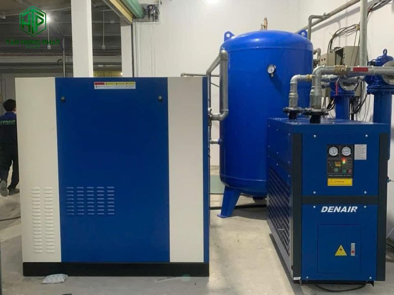 Sau khi đã hoàn tất việc kiểm tra, bạn có thể tiến hành khởi động máy nén khí trục vít